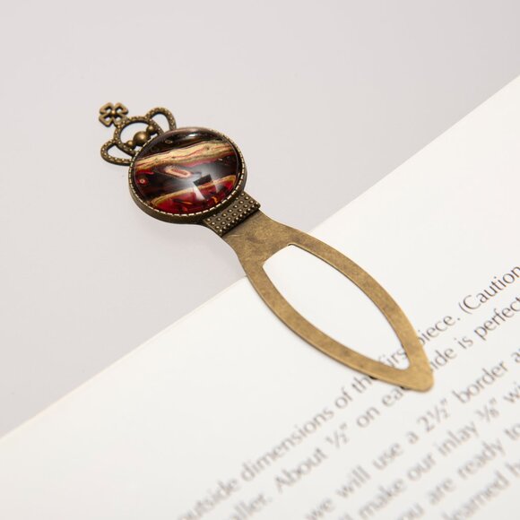 Vintage Brass Crown Bookmark - Picture 3 of 3